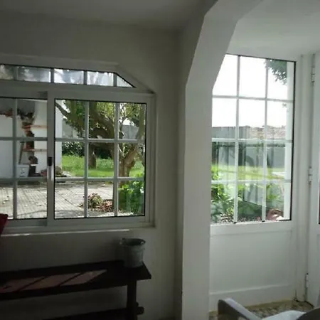 A Casa Dos Padrinhos * Atouguia Da Baleia