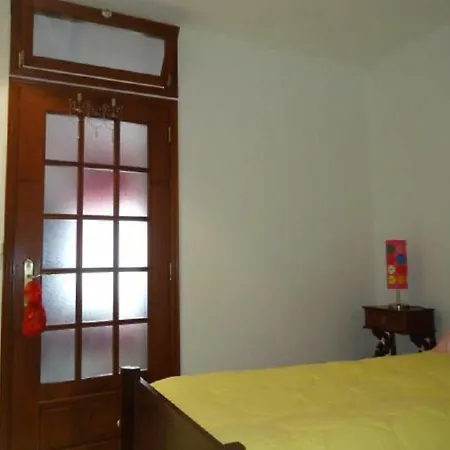 A Casa Dos Padrinhos Pensionat Atouguia Da Baleia